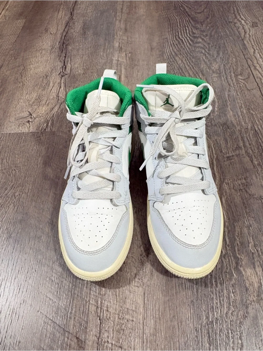 NIKE Air Jordan 1 Mid Boys Sneakers